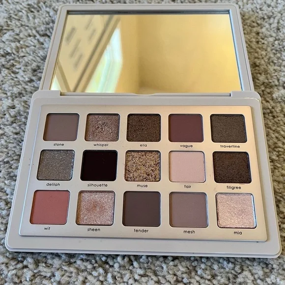 Natasha Denona I Need a Nude Eyeshadow Palette - Picture 7 of 10